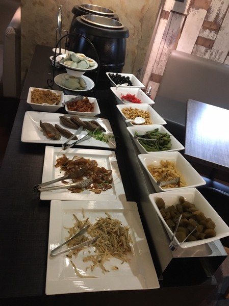 承億文旅 桃城茶樣子: 不用出國去新加玻金沙酒店 嘉義承億文旅 桃城茶樣子就有無邊際泳池 美到不要不要的 Bar酒吧 健身房 文創旅店 IG打卡熱點 承億文旅 桃城茶樣子: 不用出國去新加玻金沙酒店 嘉義承億文旅 桃城茶樣子就有無邊際泳池 美到不要不要的 Bar酒吧 健身房 文創旅店 IG打卡熱點