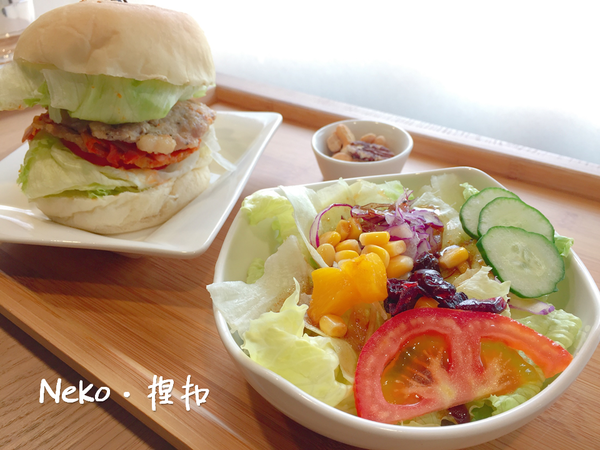 【台北美食】笠山咖啡廳：安心享受自製美味早午餐＆推薦手工甜點｜關渡下午茶 、 手工鳳梨酥