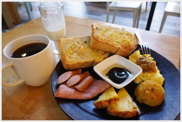 隔壁咖啡-隔壁朝食-1.JPG