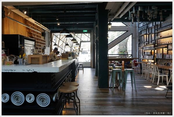 隔壁咖啡-一樓-5.JPG