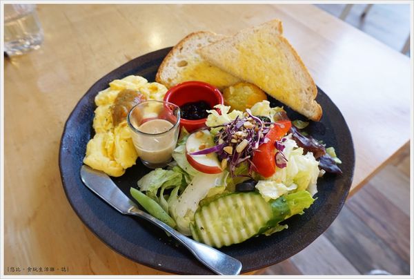 隔壁咖啡-輕朝食-1.JPG