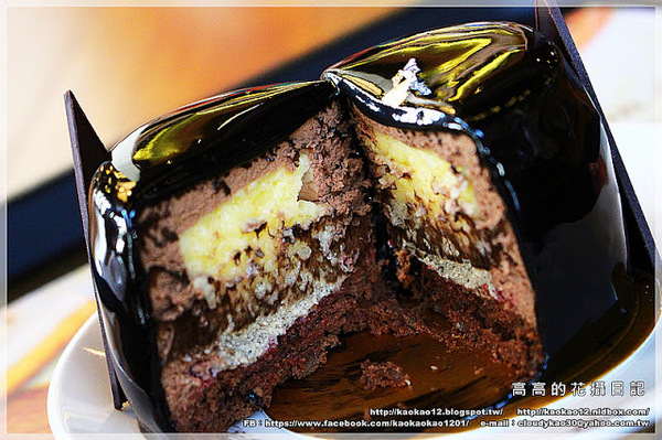 Caffaina Coffee Gallery 卡啡那(美術館店)：【高雄】鼓山區。卡啡那 Caffaina Coffee Gallery 美術館店 三訪