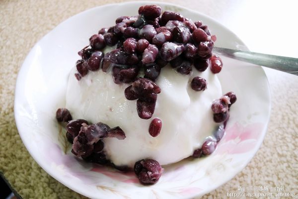 【台南北區│冰品】新一二三冰城│傳統懷舊香綿冰秤重賣、小巷弄裡的古老製冰機│午後銅板價冰品