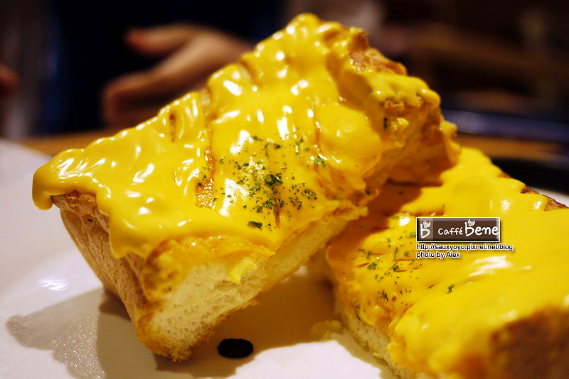 【台北】Caffe bene 카페베네 咖啡陪你 - 台北1號店-忠孝 ~ 韓流來襲 張根碩與韓藝瑟代言 韓偶像劇秘密花園場景~