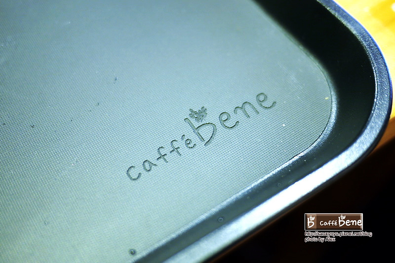 【台北】Caffe bene 카페베네 咖啡陪你 - 台北1號店-忠孝 ~ 韓流來襲 張根碩與韓藝瑟代言 韓偶像劇秘密花園場景~