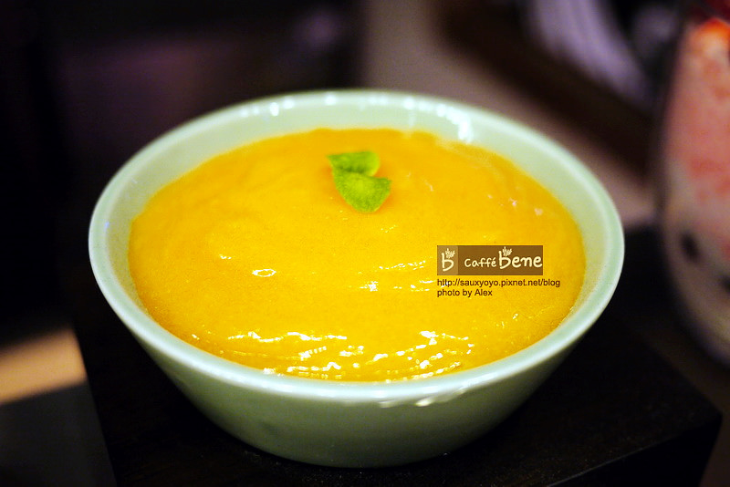 【台北】Caffe bene 카페베네 咖啡陪你 - 台北1號店-忠孝 ~ 韓流來襲 張根碩與韓藝瑟代言 韓偶像劇秘密花園場景~