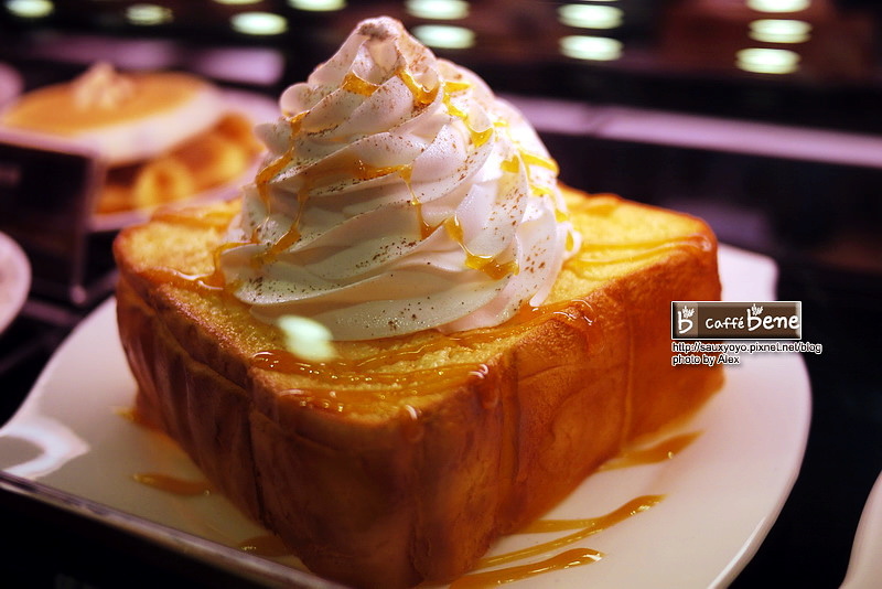 【台北】Caffe bene 카페베네 咖啡陪你 - 台北1號店-忠孝 ~ 韓流來襲 張根碩與韓藝瑟代言 韓偶像劇秘密花園場景~