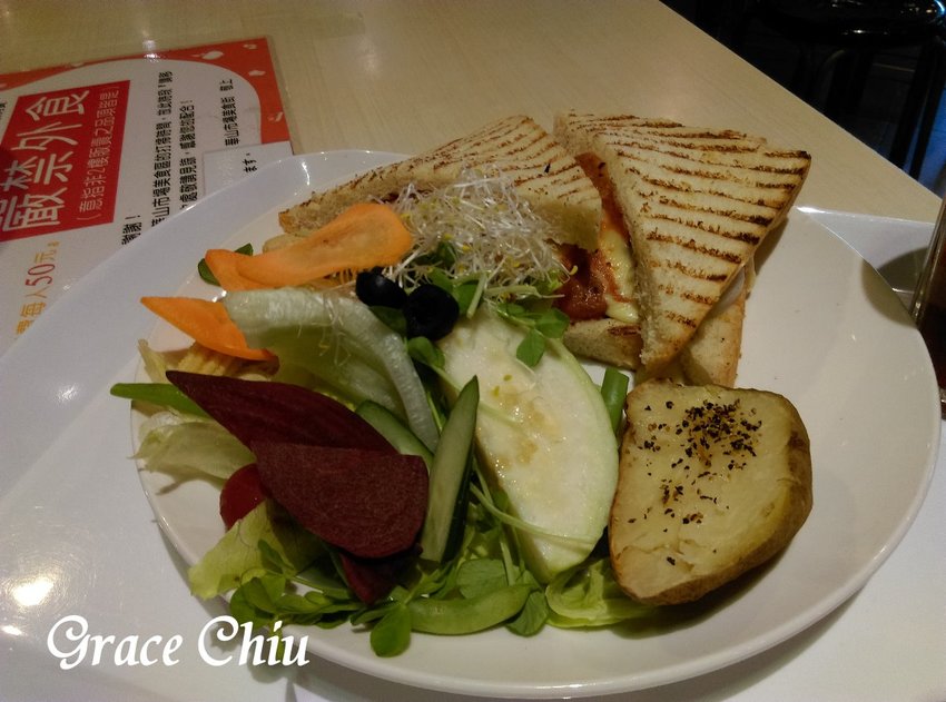 華山市場裡的人氣早餐/早午餐:Cube Brunch 丘比手作土司早午餐/阜杭豆漿(捷運善導寺站)