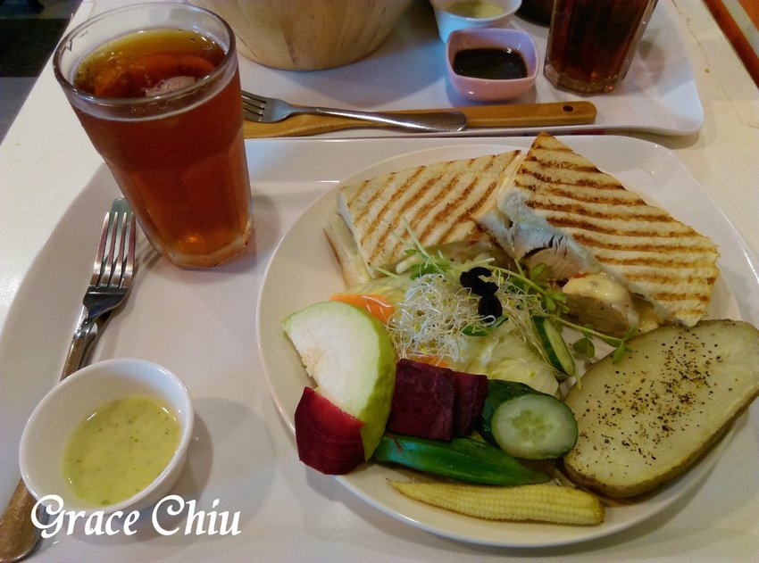 華山市場裡的人氣早餐/早午餐:Cube Brunch 丘比手作土司早午餐/阜杭豆漿(捷運善導寺站)