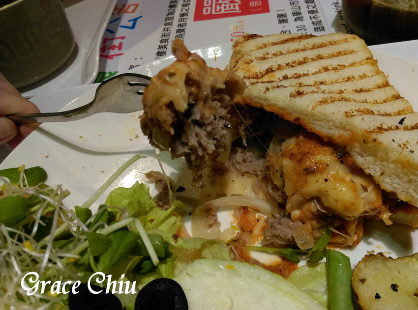 華山市場裡的人氣早餐/早午餐:Cube Brunch 丘比手作土司早午餐/阜杭豆漿(捷運善導寺站)