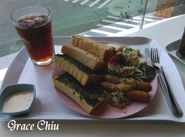 雙醬土司豪華復刻版 丘比手作土司早午餐 華山市場 捷運善導寺站 雙醬土司豪華復刻版 丘比手作土司早午餐 華山市場 捷運善導寺站