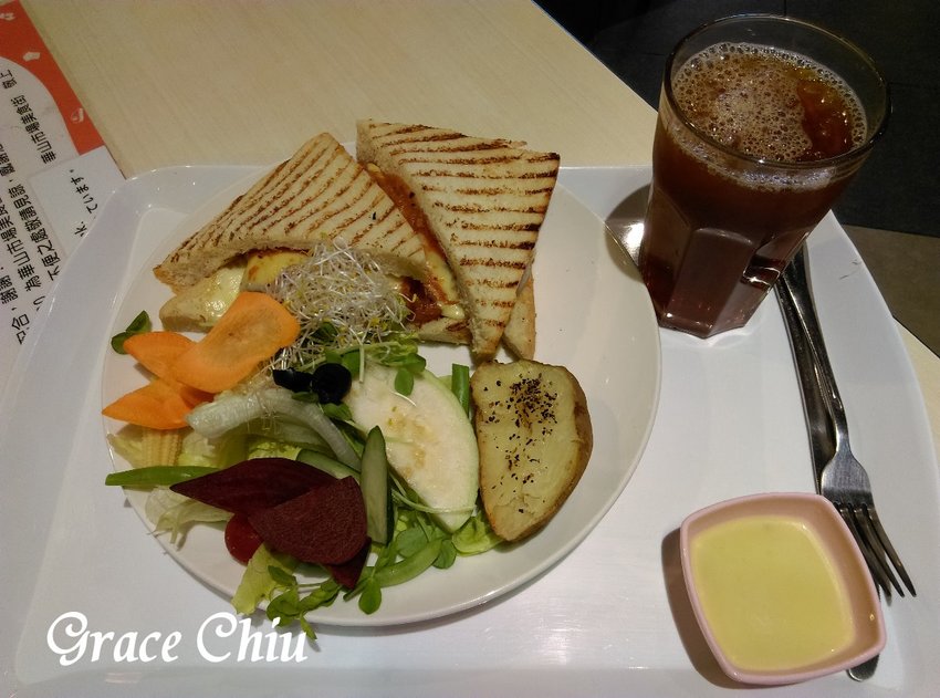 華山市場裡的人氣早餐/早午餐:Cube Brunch 丘比手作土司早午餐/阜杭豆漿(捷運善導寺站)