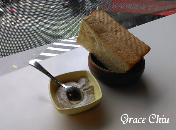 丘比手作土司早午餐 木盆沙拉 華山市場 捷運善導寺站 丘比手作土司早午餐 木盆沙拉 華山市場 捷運善導寺站