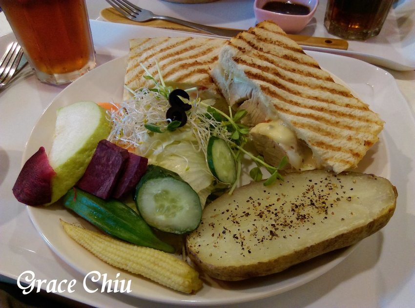 華山市場裡的人氣早餐/早午餐:Cube Brunch 丘比手作土司早午餐/阜杭豆漿(捷運善導寺站)