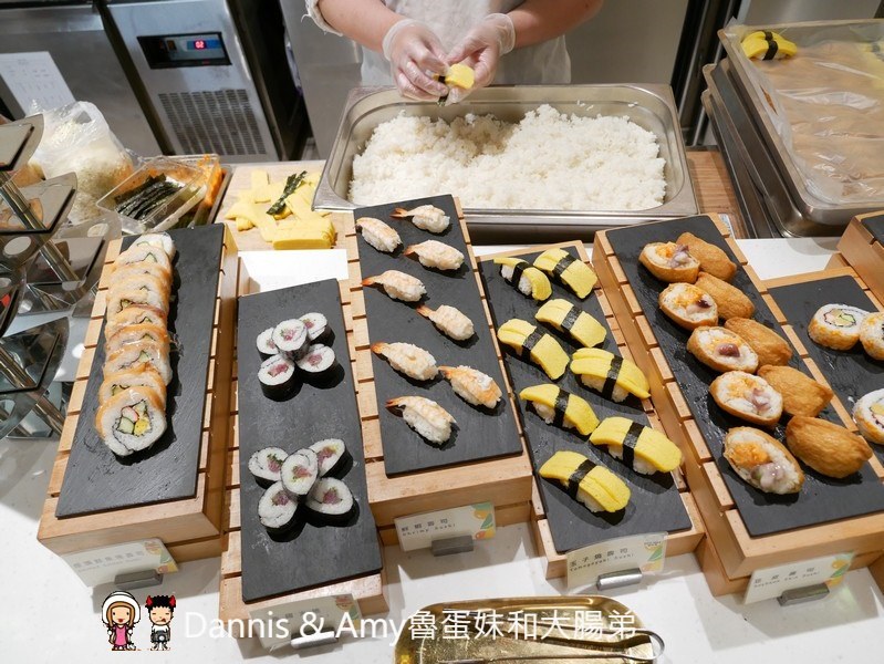 《新竹吃到飽餐廳推薦》芙洛麗飯店食譜自助百匯BUFFET,各國料理200多道菜色任你選。手沖和牛牛肉湯,現點現做肋眼牛排,炙燒握壽司,櫻桃鴨,鮑魚海鮮粥,舒芙蕾,暢飲海尼根生啤酒︱聚餐尾牙春酒快點訂起來(影片)
