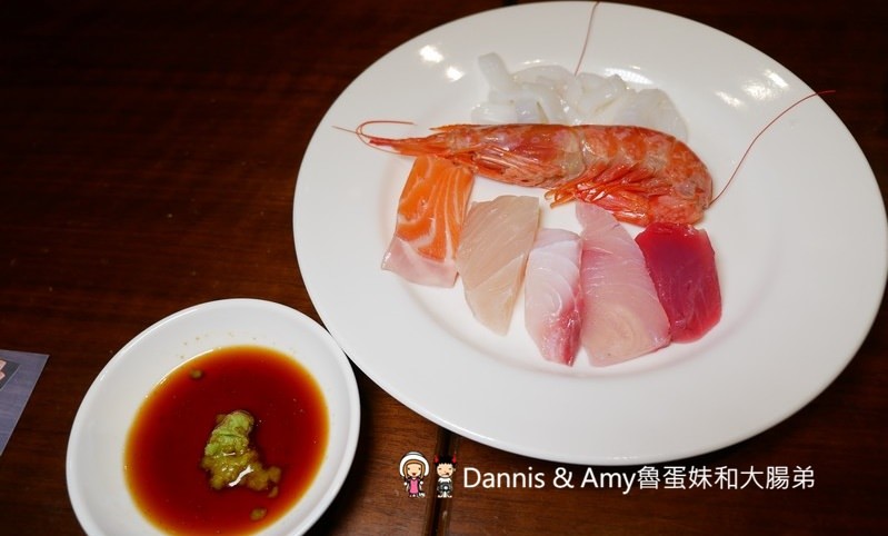 《新竹吃到飽餐廳推薦》芙洛麗飯店食譜自助百匯BUFFET,各國料理200多道菜色任你選。手沖和牛牛肉湯,現點現做肋眼牛排,炙燒握壽司,櫻桃鴨,鮑魚海鮮粥,舒芙蕾,暢飲海尼根生啤酒︱聚餐尾牙春酒快點訂起來(影片)