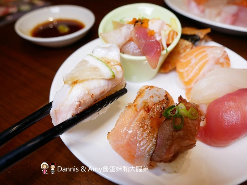 《新竹吃到飽餐廳推薦》芙洛麗飯店食譜自助百匯BUFFET,各國料理200多道菜色任你選。手沖和牛牛肉湯,現點現做肋眼牛排,炙燒握壽司,櫻桃鴨,鮑魚海鮮粥,舒芙蕾,暢飲海尼根生啤酒︱聚餐尾牙春酒快點訂起來(影片)