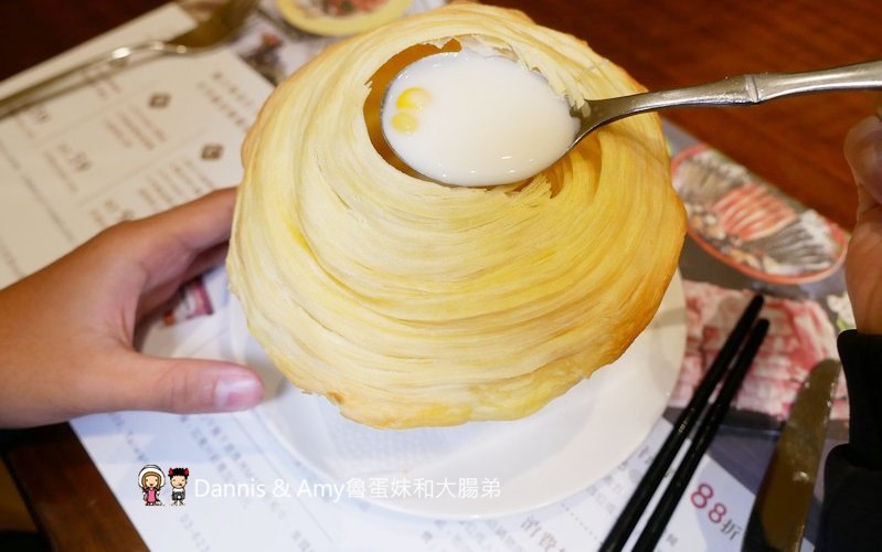 《新竹吃到飽餐廳推薦》芙洛麗飯店食譜自助百匯BUFFET,各國料理200多道菜色任你選。手沖和牛牛肉湯,現點現做肋眼牛排,炙燒握壽司,櫻桃鴨,鮑魚海鮮粥,舒芙蕾,暢飲海尼根生啤酒︱聚餐尾牙春酒快點訂起來(影片)