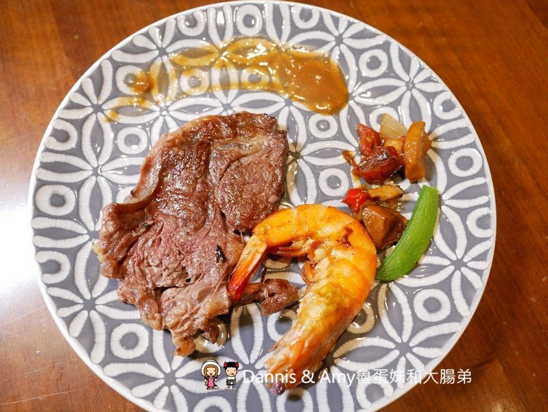 《新竹吃到飽餐廳推薦》芙洛麗飯店食譜自助百匯BUFFET,各國料理200多道菜色任你選。手沖和牛牛肉湯,現點現做肋眼牛排,炙燒握壽司,櫻桃鴨,鮑魚海鮮粥,舒芙蕾,暢飲海尼根生啤酒︱聚餐尾牙春酒快點訂起來(影片)