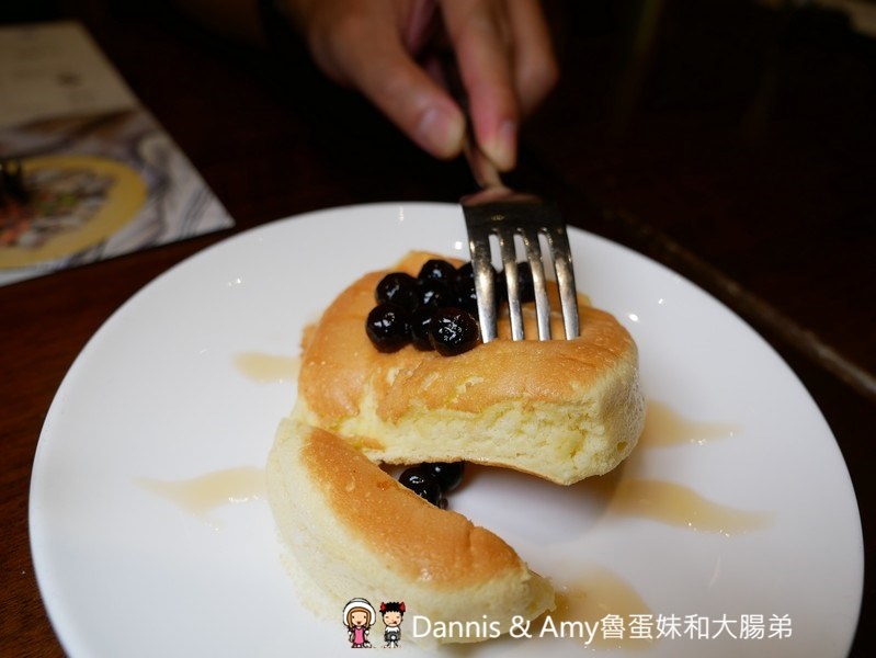 《新竹吃到飽餐廳推薦》芙洛麗飯店食譜自助百匯BUFFET,各國料理200多道菜色任你選。手沖和牛牛肉湯,現點現做肋眼牛排,炙燒握壽司,櫻桃鴨,鮑魚海鮮粥,舒芙蕾,暢飲海尼根生啤酒︱聚餐尾牙春酒快點訂起來(影片)