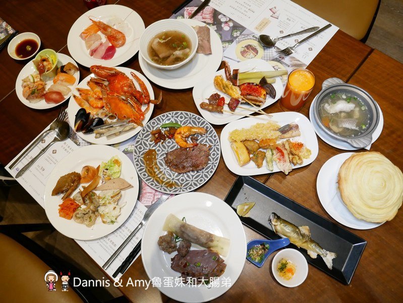 《新竹吃到飽餐廳推薦》芙洛麗飯店食譜自助百匯BUFFET,各國料理200多道菜色任你選。手沖和牛牛肉湯,現點現做肋眼牛排,炙燒握壽司,櫻桃鴨,鮑魚海鮮粥,舒芙蕾,暢飲海尼根生啤酒︱聚餐尾牙春酒快點訂起來(影片)