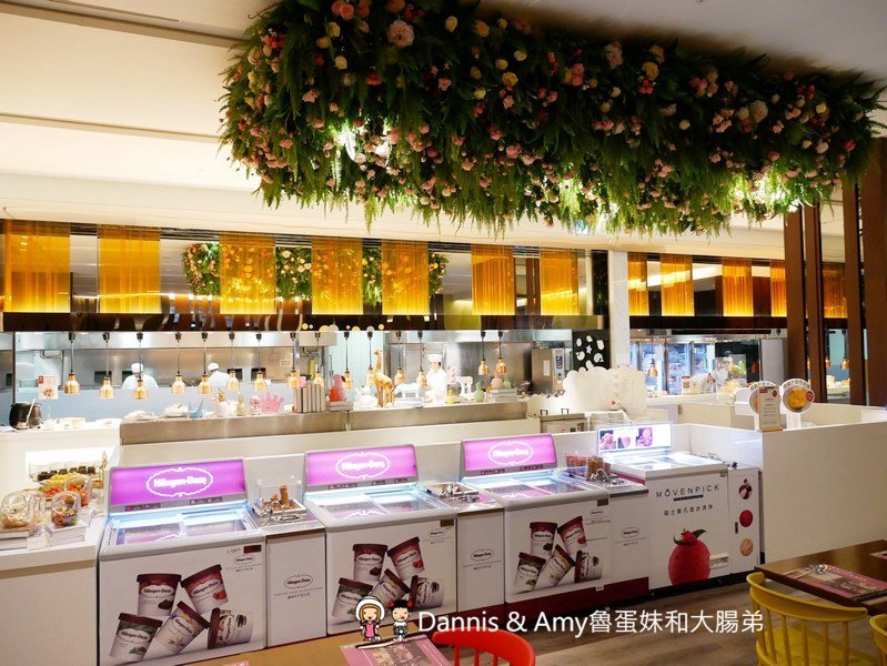 《新竹吃到飽餐廳推薦》芙洛麗飯店食譜自助百匯BUFFET,各國料理200多道菜色任你選。手沖和牛牛肉湯,現點現做肋眼牛排,炙燒握壽司,櫻桃鴨,鮑魚海鮮粥,舒芙蕾,暢飲海尼根生啤酒︱聚餐尾牙春酒快點訂起來(影片)