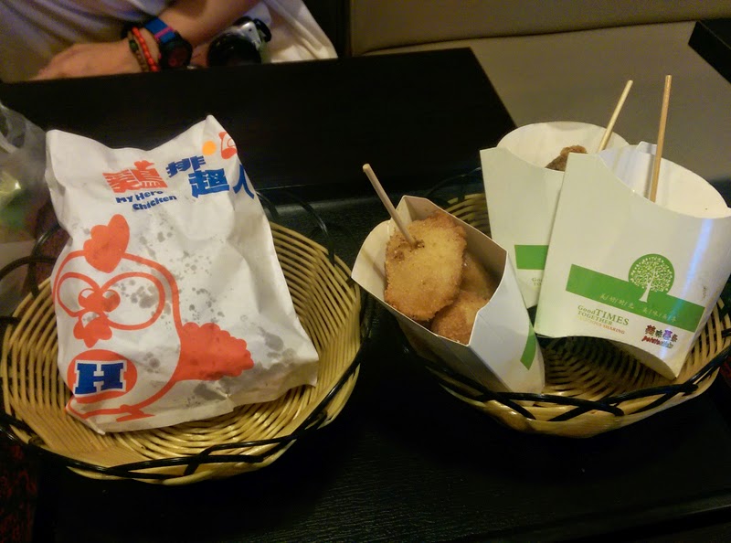 【逢甲夜市】雞排超人水蜜桃爆漿雞排