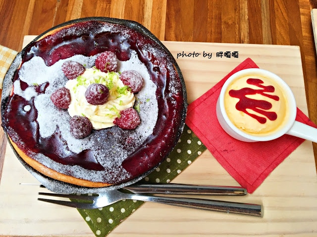 【台中 南屯】青木和洋食彩 AOKI➶➶使用在地小農生產作物，直接端上餐桌，餐點新鮮、清爽、美味，甜點的熱鍋鬆餅也非常推薦，就連烏龍茶也能入菜，會令人一去還想再去的超棒餐廳