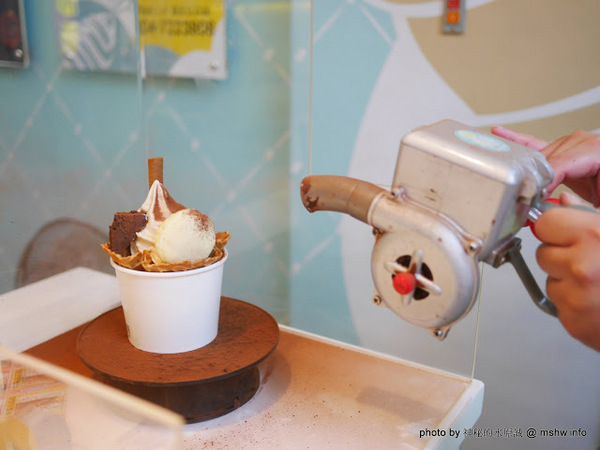 S3 霜淇淋：【食記】彰化Soft Serve Shop S3霜淇淋&茶飲@孔廟文福公園&八卦山 : 用料紮實, 當日現做的手工甜筒冰淇淋!!
