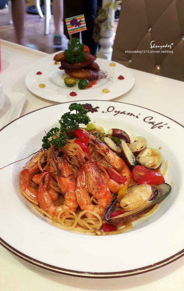 Oyami cafe:【複合式餐廳】西門町下午茶首選 夢幻少女系法式鄉村 Oyami Caf'e