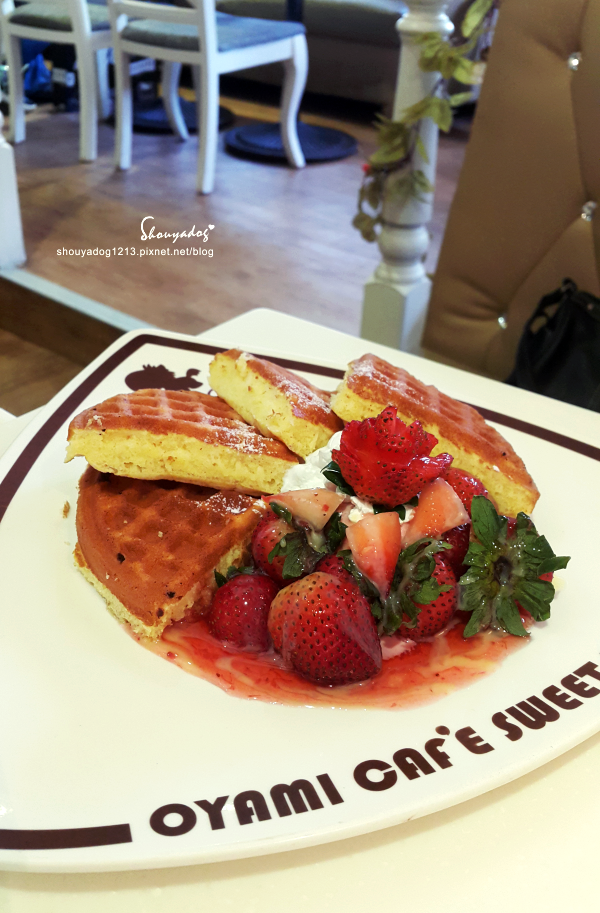 Oyami cafe:【複合式餐廳】西門町下午茶首選 夢幻少女系法式鄉村 Oyami Caf'e