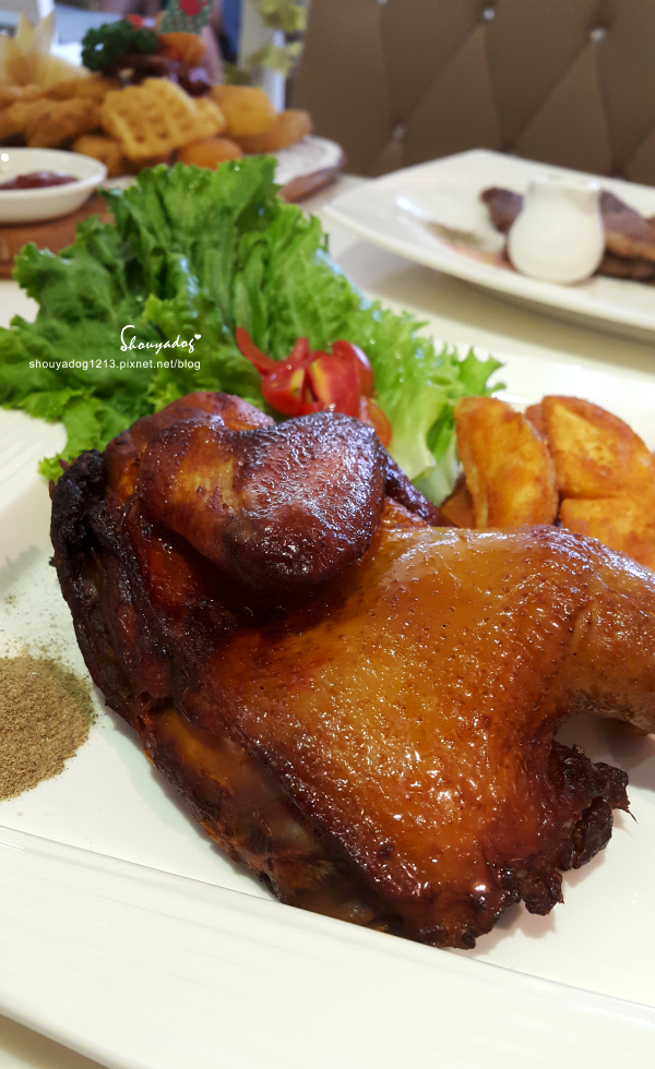 Oyami cafe:【複合式餐廳】西門町下午茶首選 夢幻少女系法式鄉村 Oyami Caf'e