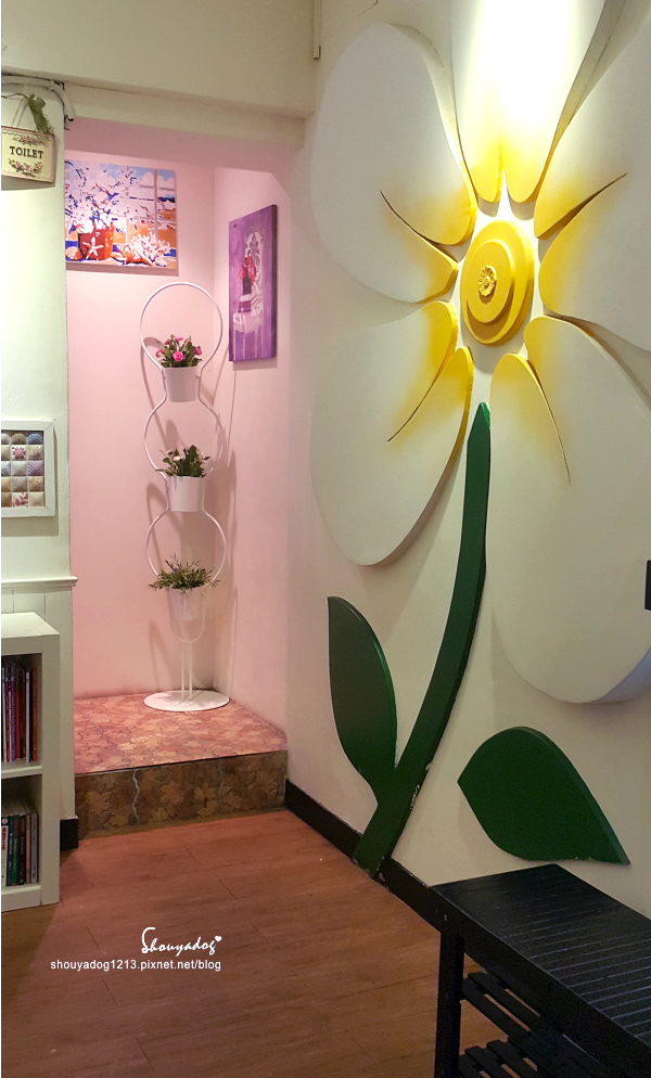 Oyami cafe:【複合式餐廳】西門町下午茶首選 夢幻少女系法式鄉村 Oyami Caf'e