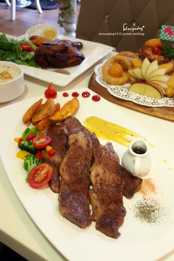 Oyami cafe:【複合式餐廳】西門町下午茶首選 夢幻少女系法式鄉村 Oyami Caf'e