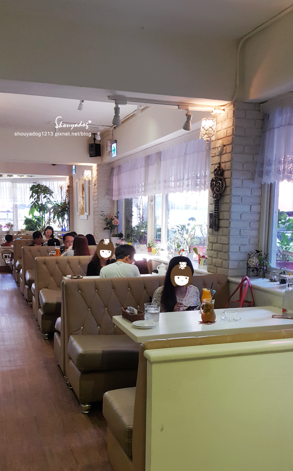 Oyami cafe:【複合式餐廳】西門町下午茶首選 夢幻少女系法式鄉村 Oyami Caf'e