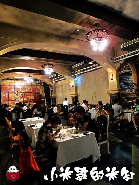 【捷運忠孝新生站│華山文創園區】Deja Vu 互動式音樂魔幻餐廳~魔術♠音樂♪穿越時空的異想國度~♫