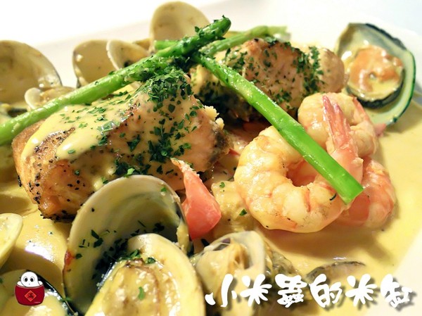 【捷運忠孝新生站│華山文創園區】Deja Vu 互動式音樂魔幻餐廳~魔術♠音樂♪穿越時空的異想國度~♫