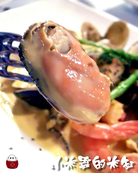 【捷運忠孝新生站│華山文創園區】Deja Vu 互動式音樂魔幻餐廳~魔術♠音樂♪穿越時空的異想國度~♫