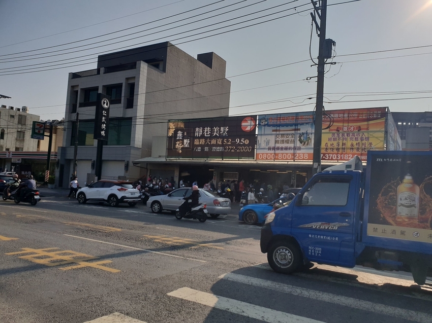 242552.jpg - 【高雄.仁武】仁武烤鴨+古嚴寺超級清幽磁場超棒的寺廟。大殿上充滿著靈氣與能量