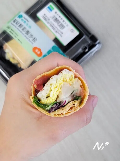 202505 全家Family Mart【植覺生活】莓好鮮彩握沙拉 