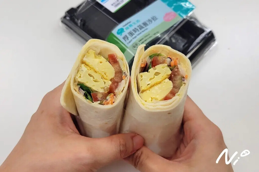 202504 全家Family Mart【植覺生活】厚蛋時蔬握沙拉 202504 全家Family Mart【植覺生活】厚蛋時蔬握沙拉