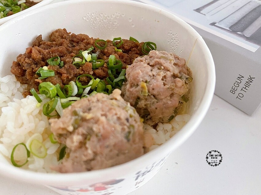 嵐肉燥專賣店,台中中區第二市場美食外帶,懷念古早味肉燥飯/肉丸仔飯/梅花肉飯/乾意麵 - Cyndi love’s 享食天堂