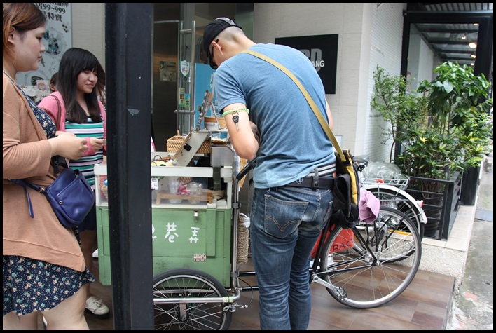 [ 中山站美食 ] 巷弄甜點腳踏車～中山站隱藏版甜點！限時販售，晚來吃不到，跟著鄉民排隊就對了