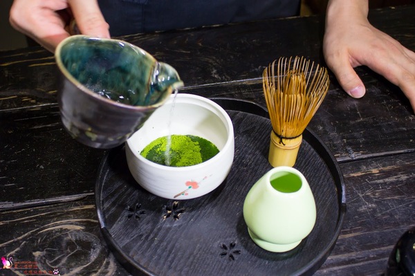 宇治 玩笑亭：高雄新興︱宇治．玩笑亭　我的抹茶霜淇淋首選！