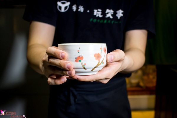 宇治 玩笑亭：高雄新興︱宇治．玩笑亭　我的抹茶霜淇淋首選！