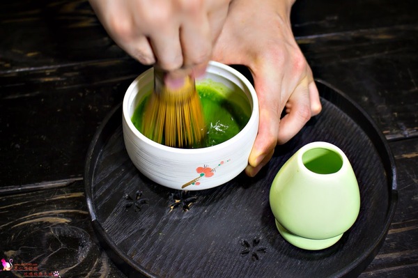 宇治 玩笑亭：高雄新興︱宇治．玩笑亭　我的抹茶霜淇淋首選！