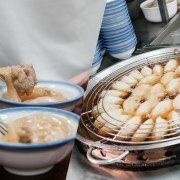 老賴茶棧 台中第二市場最夯的飲料店，古早味紅茶～招牌豆漿紅茶！