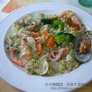 老賴茶棧 台中第二市場最夯的飲料店，古早味紅茶～招牌豆漿紅茶！