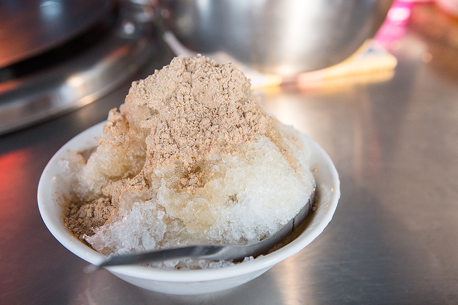 |食|台南小吃三十八 六甲 開立百年的老店 媽祖廟剉冰店