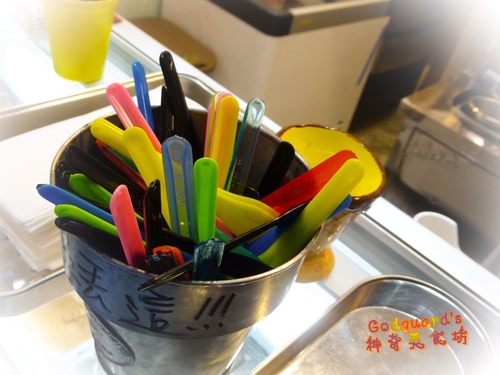 ICE-ON愛饗冰品：(體驗)[民生社區] 台北最讚的義大利冰淇淋&雪酪~除地點外無懈可擊~ICE-ON愛饗冰品